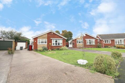 2 bedroom detached bungalow for sale