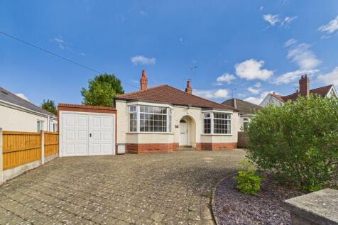 Langley Road, Merry Hill... 2 bed bungalow for sale