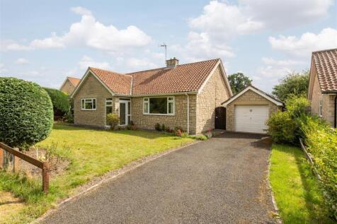 Ryedale Close, Helmsley, York 3 bed bungalow for sale