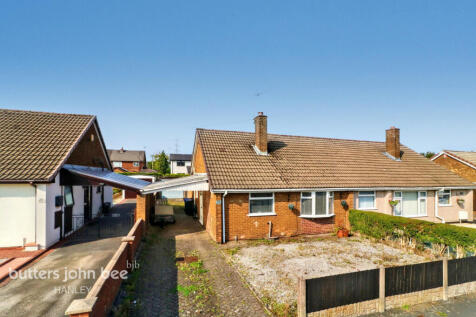 3 bedroom semi-detached bungalow for sale