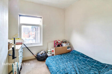 Pennell Street, Bucknall... 2 bed semi