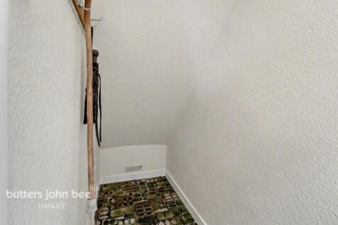 2 bedroom detached house for sale