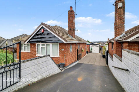 Courtway Drive, Sneyd Green... 2 bed detached bungalow for sale