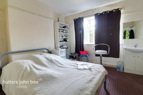 77 Manor Way, Crewe CW2 6JU 3 bed semi