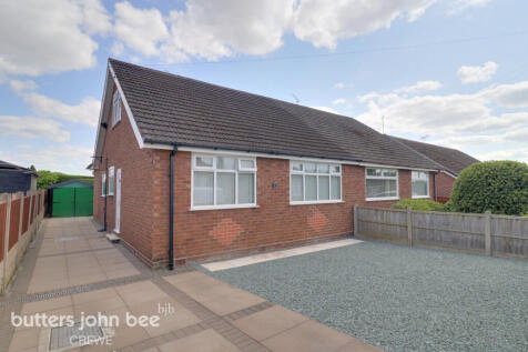 3 bedroom semi-detached bungalow for sale