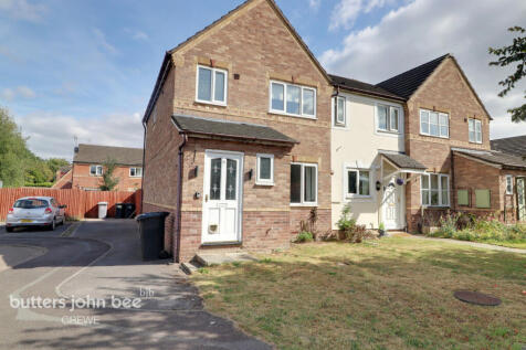 Farmer Close, Crewe 3 bed end of terrace house for sale