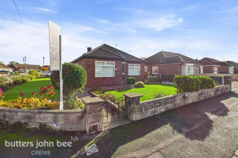Lingfield Drive, Crewe 3 bed detached bungalow for sale