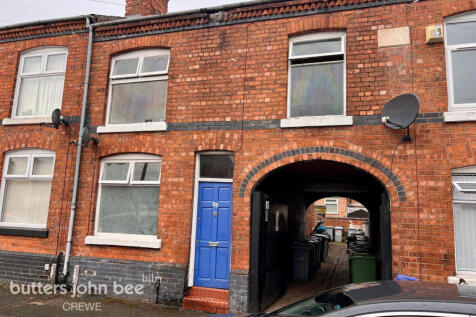 Oakley Street, Crewe 3 bed terraced house for sale