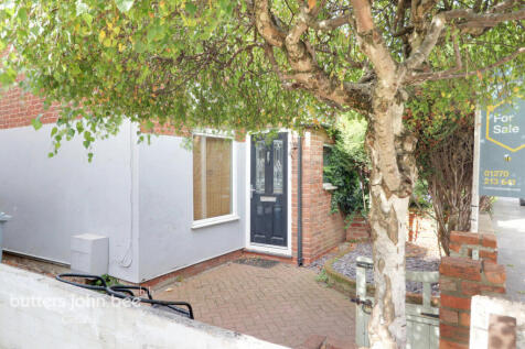 2 bedroom semi-detached house for sale