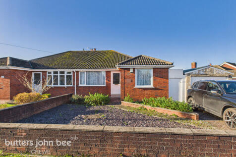 3 bedroom semi-detached bungalow for sale