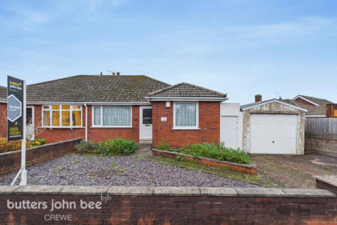 3 bedroom semi-detached bungalow for sale