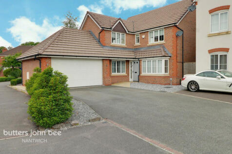 Holly Place, Nantwich 4 bed detached house for sale
