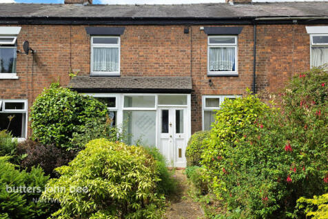 Laburnum Avenue, Nantwich 3 bed terraced house for sale