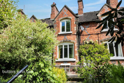 Front Street, Sandbach 2 bed cottage for sale