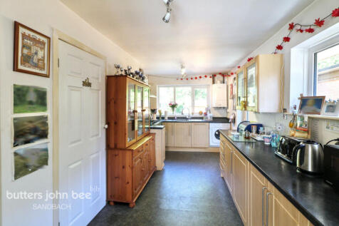 Daisybank Drive, Sandbach 3 bed detached house for sale