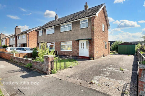 3 bedroom semi-detached house for sale