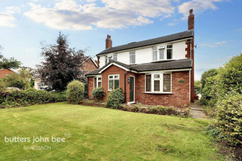 London Road, Sandbach 3 bed detached house for sale