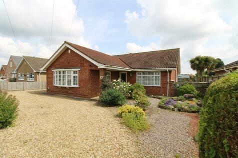 4 bedroom detached bungalow for sale