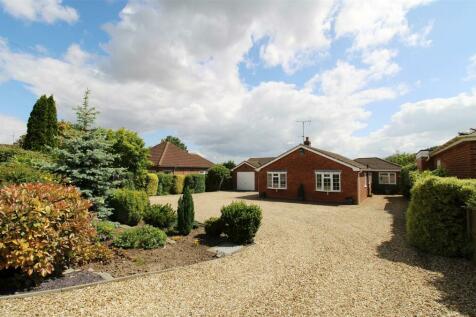 4 bedroom detached bungalow for sale