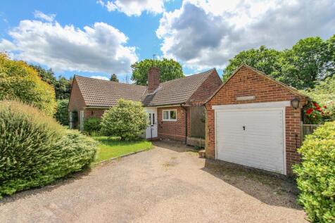 4 bedroom detached bungalow for sale