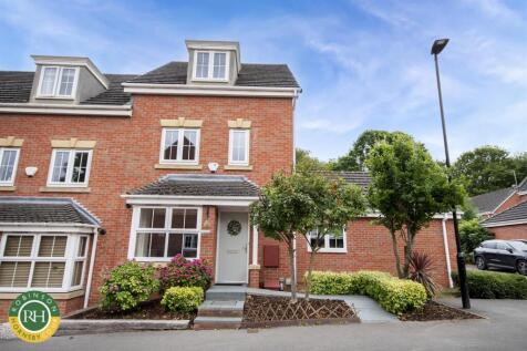Birch Close, Sprotbrough, Doncaster 4 bed townhouse for sale