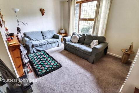 3 bedroom town house for sale