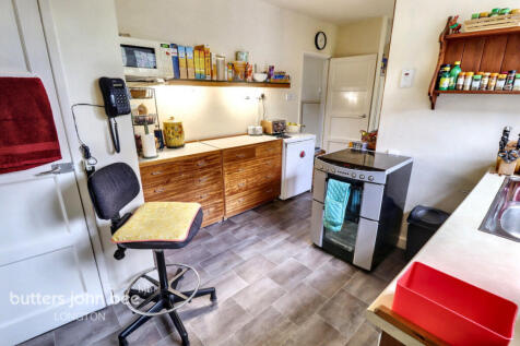 3 bedroom town house for sale