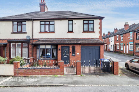 4 bedroom semi-detached house for sale