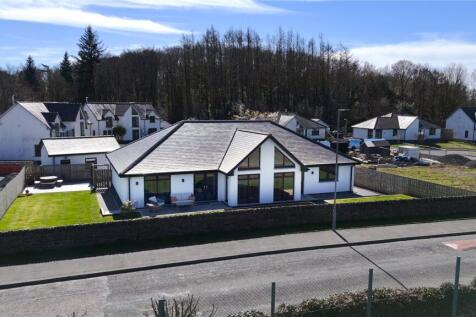 4 bedroom bungalow for sale