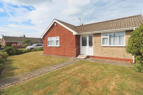 2 bedroom detached bungalow for sale