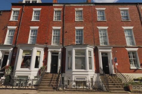 3 bedroom maisonette for sale