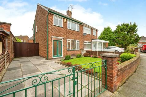 3 bedroom semi-detached house for sale