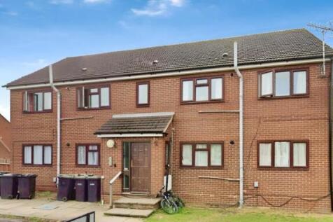 Luton LU2 2 bed maisonette for sale