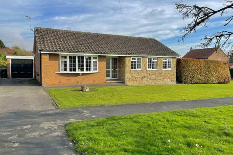 3 bedroom detached bungalow for sale