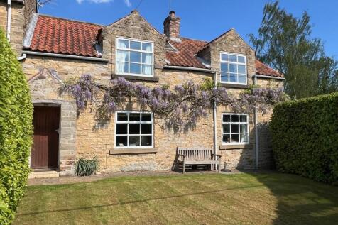2 bedroom cottage for sale