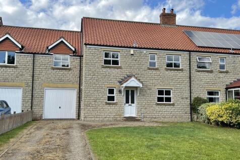 Beckett Close, Nawton, York 4 bed terraced house for sale