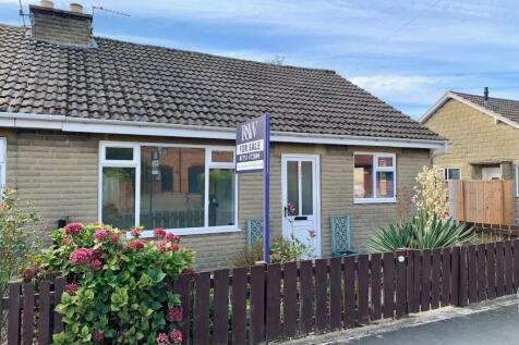 2 bedroom semi-detached bungalow for sale