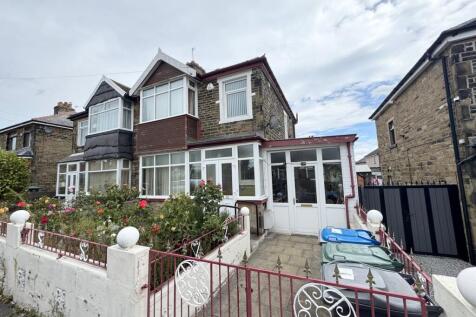 Wrose Mount, Wrose, Shipley, BD18 3 bed semi