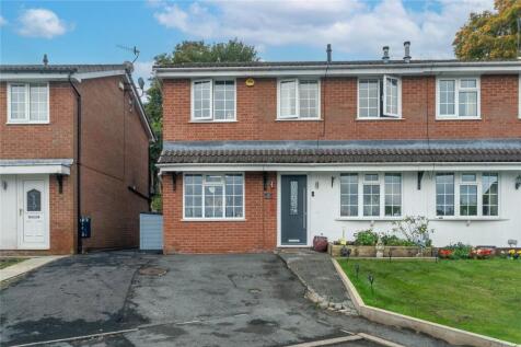 Shaddock Avenue, Rochdale OL12 3 bed semi