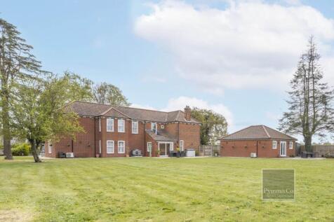 7 bedroom detached house for sale