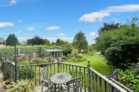 Manchester Road, Bury BL9 3 bed detached house for sale