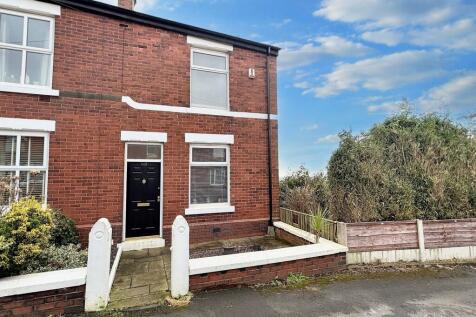 Starling Road, Bury BL8 2 bed end of terrace house for sale