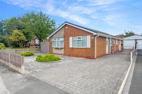 Harper Fold Road, Manchester M26 3 bed detached bungalow for sale