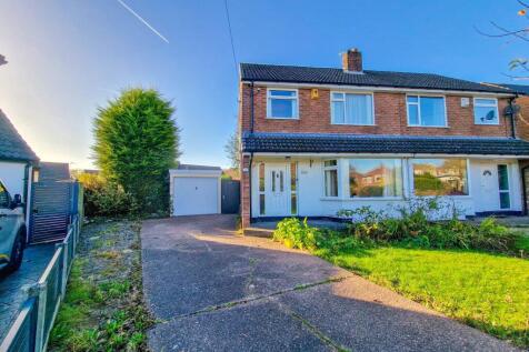 3 bedroom semi-detached house for sale