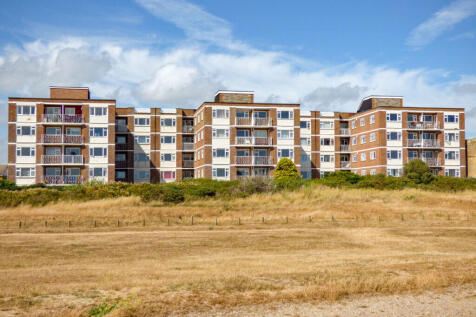 Flat 16, Ward Court, 65 Sea Front... 2 bed flat for sale