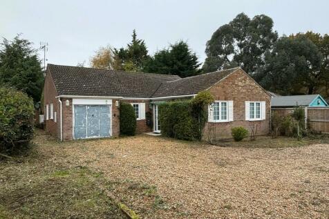 5 bedroom detached bungalow for sale