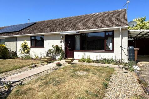 2 bedroom semi-detached bungalow for sale