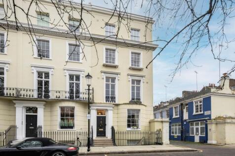5 bedroom end of terrace house for sale