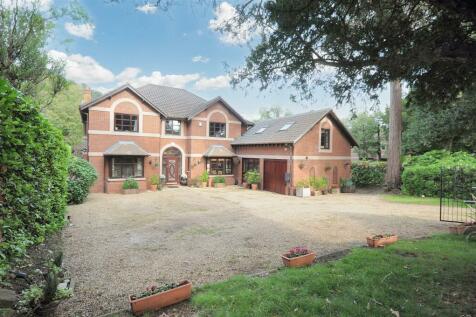 5 bedroom detached house for sale