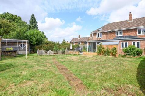 4 bedroom semi-detached house for sale